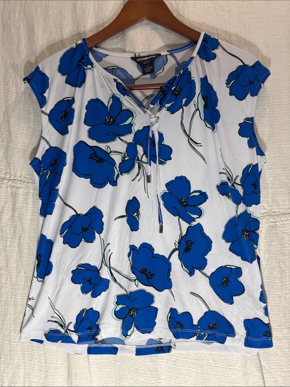 Liz Claiborne White Sleeveless Top with Bright Blue Floral Print and Tie